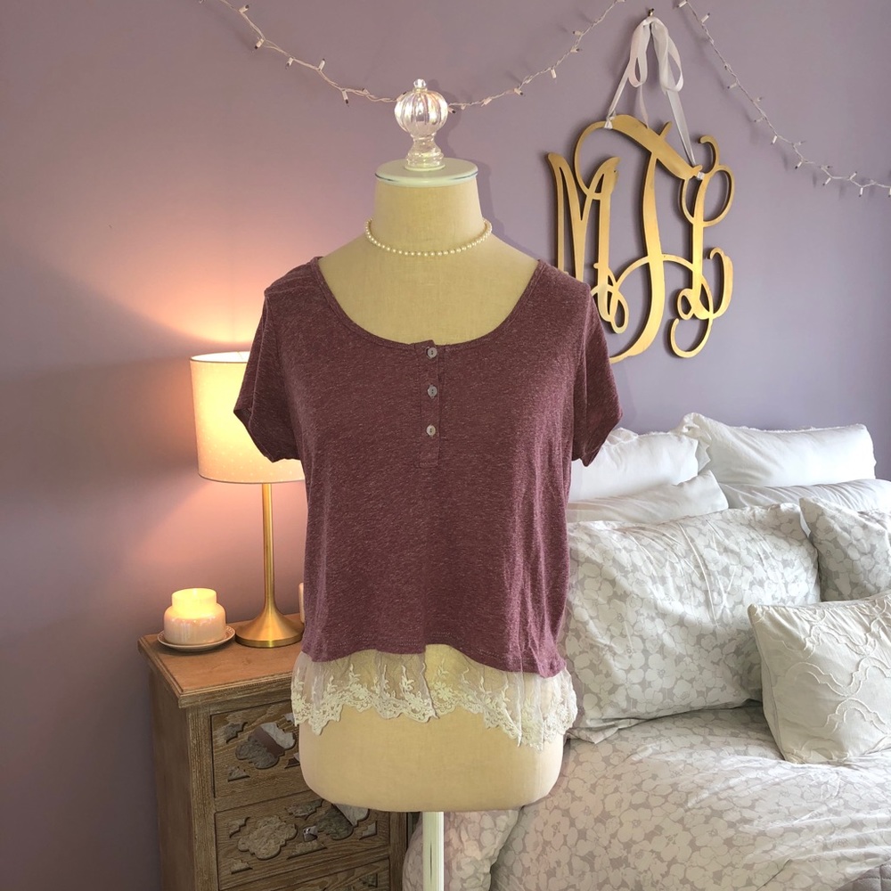 Lace Detail Cropped T-Shirt
